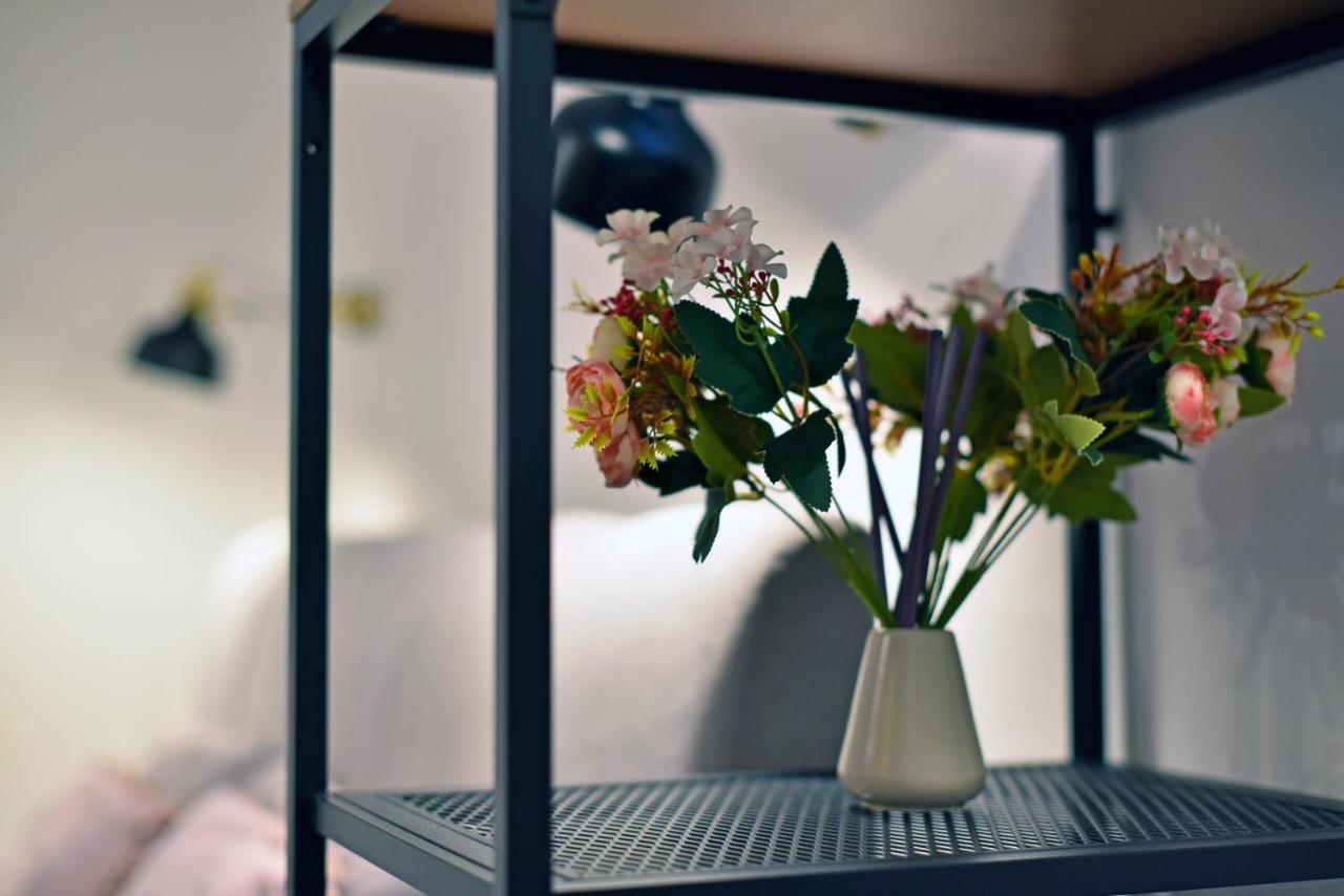 Manuela Varsavska Studio Apartments ซาเกร็บ ภายนอก รูปภาพ