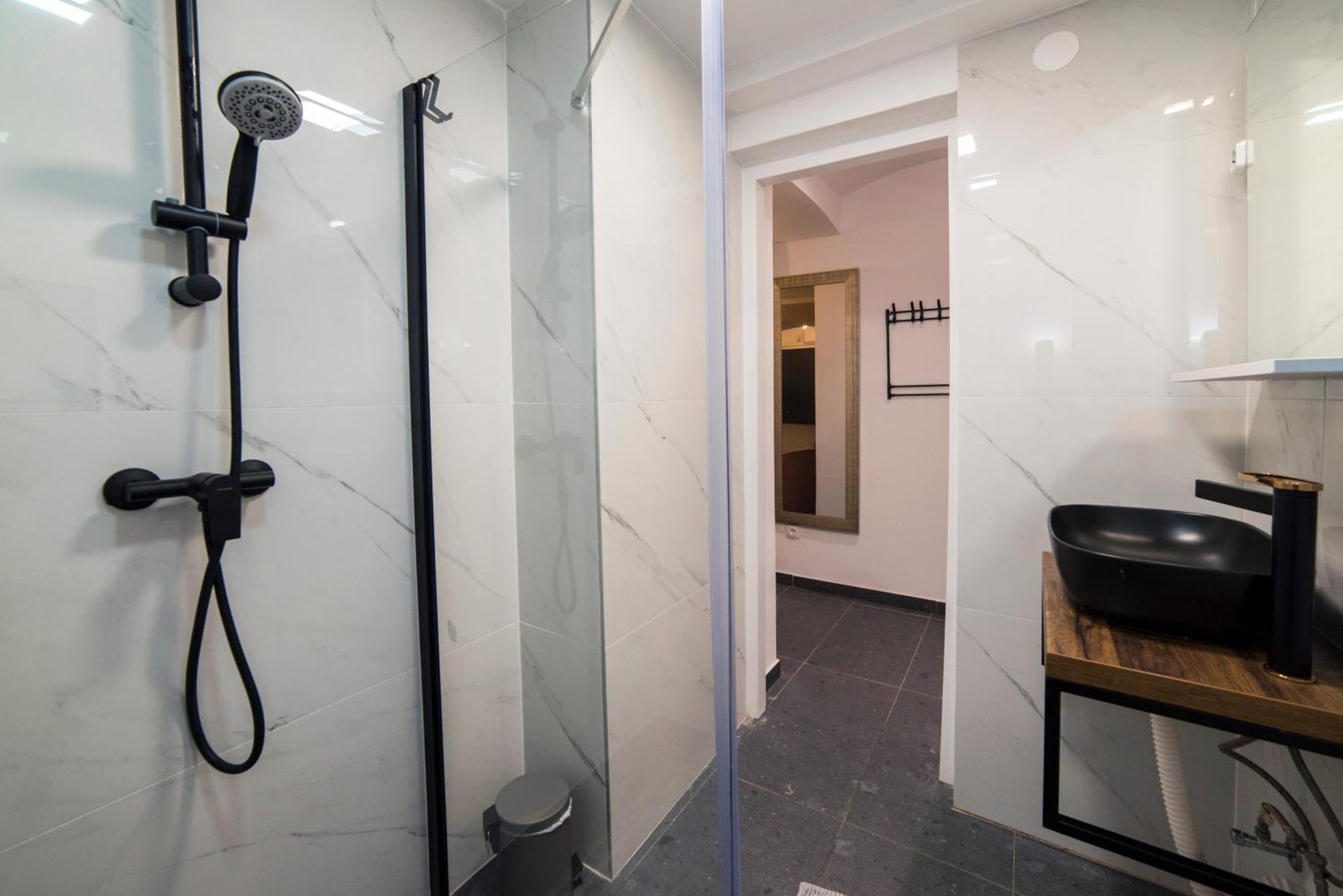Manuela Varsavska Studio Apartments ซาเกร็บ ภายนอก รูปภาพ